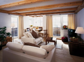 Chalet Jochpass Ferienwohnungen by HOTEL LANIG - Ferienwohnungen mit Zugang zum WellnessSpa im Hotel Lanig